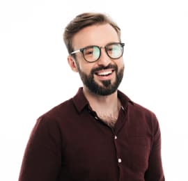 Чоловік в бордовій сорочці